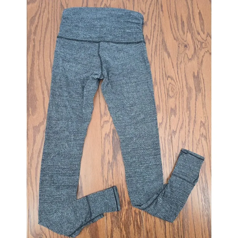 Lululemon Still Mind Tight 28